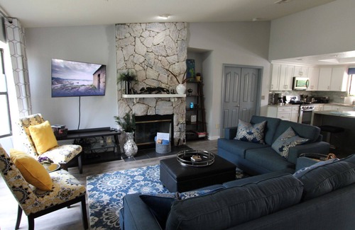 Palm Springs House | Comfortable vacation property minutes from downtown.