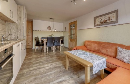 Eschlkam Apartment | Comfortable vacation apartment (70 sqm) with balcony and two bedrooms