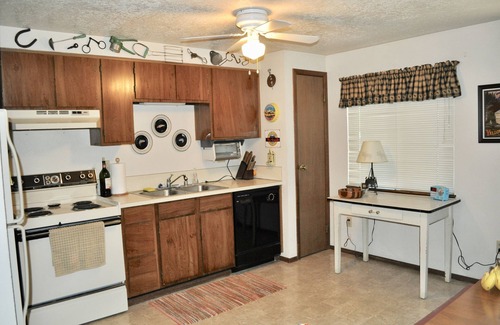 West Yellowstone House | Comfortable West Yellowstone Townhouse Sleeps 7-8*/Basecamp to ADVENTURE