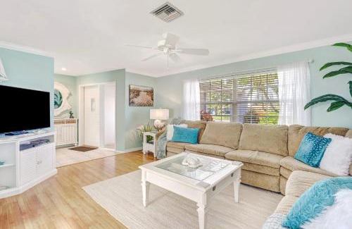 East Naples Villa | Comfortably Chic Pool Home Retreat