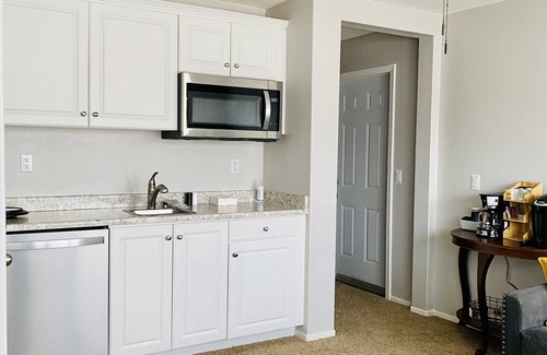 Victorville Apartment | Comfy 1-Bedroom Suite w/Pool & Spa