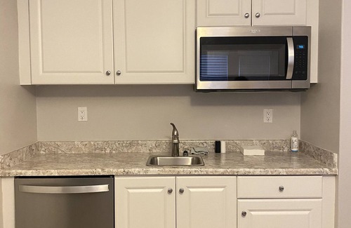 Victorville Apartment | Comfy 1-Bedroom Suite w/Pool & Spa