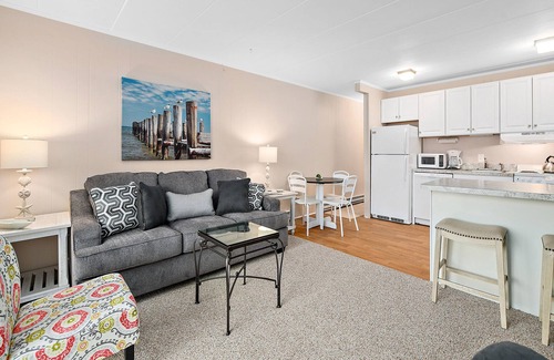 Ocean City Condo | Comfy 1 BR 1 BA Unit With Pool and Close to the Boardwalk.