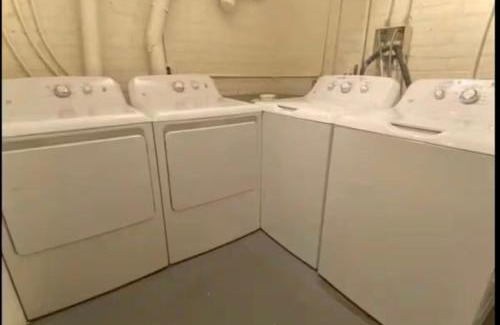 Detroit Apartment | Comfy 1Bed With Full Patio! Free Parking Fast WiFi