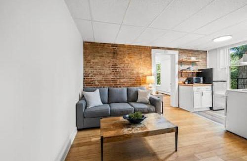 Mount Auburn Apartment | Comfy 1BR with Parking - Near UC, Zoo, Downtown