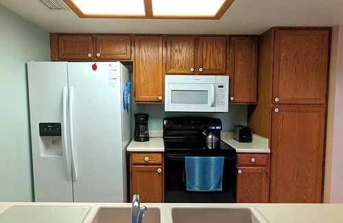 Westbrook Village House | Comfy 2 Bed/2 Bath Townhome In Pickleball Paradise, Westbrook Village, Peoria AZ