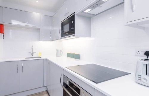 Chester Condo | Comfy 2 Bedroom Apartment in Chester City Centre