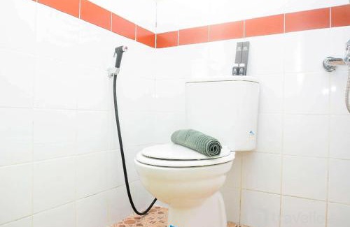 Pekayon Jaya Apartment | Comfy 2BR Mutiara Bekasi Apartement By Travelio