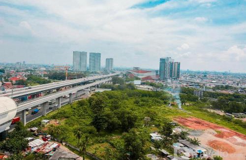 Pekayon Jaya Apartment | Comfy 2BR Mutiara Bekasi Apartement By Travelio