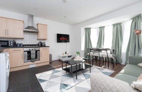 Shirley Apartment | Comfy 3-Bed Flat | Southampton