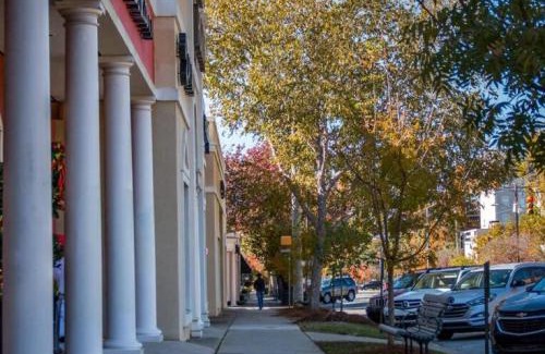 Old Shandon Apartment | Comfy and Convenient Condo