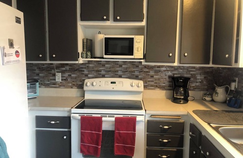Bonita House | Comfy and Cozy La Verne Townhome - New Listing Special!