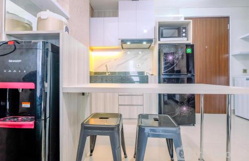 Pinang Apartment | Comfy and Modern 2BR at Transpark Cibubur Apartment By Travelio