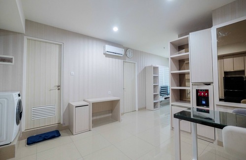 Pekayon Jaya Apartment | Comfy and Modern 2BR Grand Kamala Lagoon Apartment