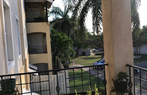 New Kingston Apartment | Comfy and Secure One Bedroom Apt- Sleeps 3!