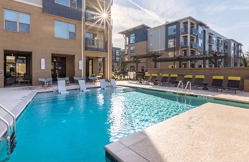 Raleigh Apartment | Comfy apartment close to it all!
