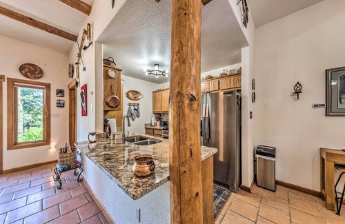 Bear Park Condo | Comfy 'Aspen Ridge' Home ~ 3 Mi to Ski Lifts