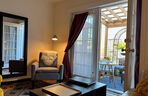 Loyal Heights House | Comfy Beds, Clean, and Near Friends and Family