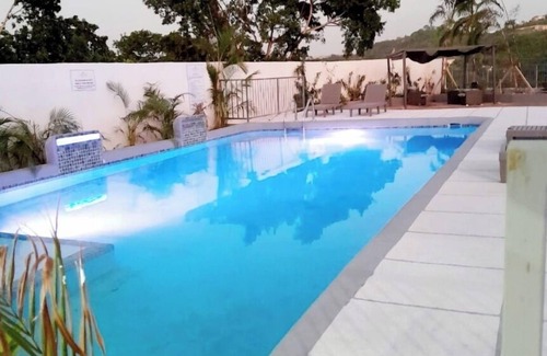 Ocho Rios House | Comfy Beds-Pool-Clean Getaway-2 mins to Ocho Rios