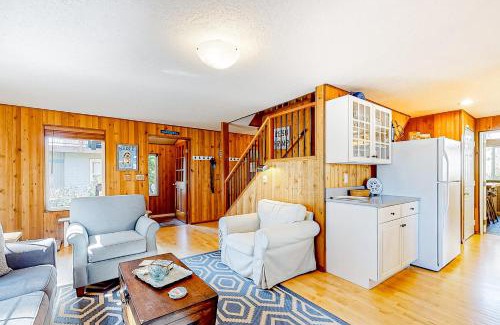 Neahkahnie Beach House | Comfy Cabin by the Sea