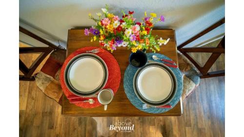 Reeds Spring House | Comfy Condo near SDC