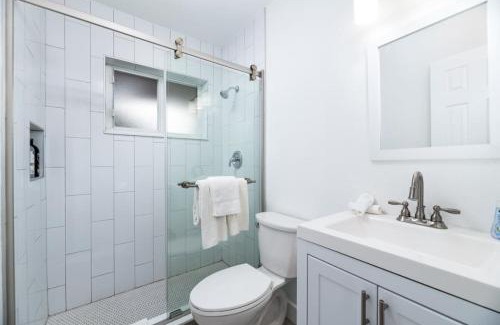 Middle River Terrace Apartment | Comfy Condos at Middle River Apt 2
