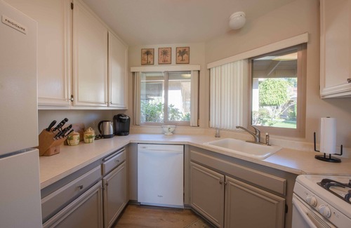 Nipomo Condo | Comfy & Cozy Blacklake Golf Course Condo w/views of the fairways.