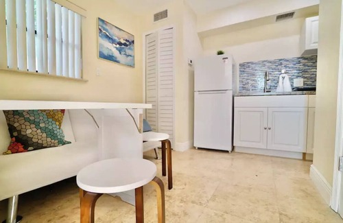 Flagami Apartment | Comfy & Cozy Guest suite in the heart of Miami