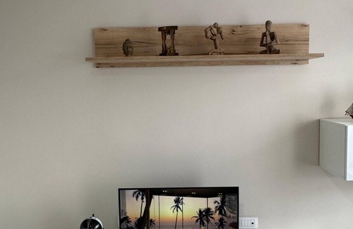 Tirana Apartment | Comfy Cozy Lake City Apartment 2n