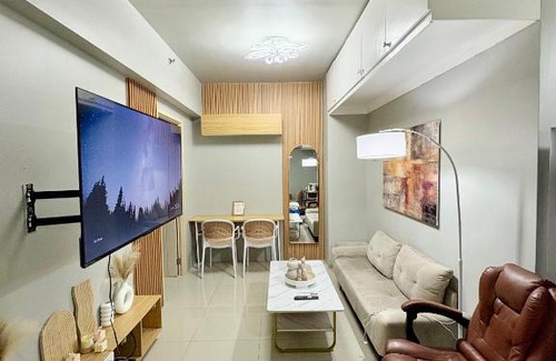 Bel-Air Apartment | Comfy Cozy Staycation