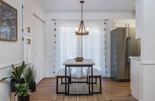 Amarillo House | Comfy, Cute & Central 2 bed near hospital dist!