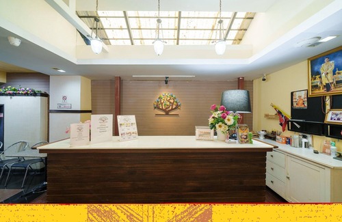 Lak Si House | Comfy Double Room | Cozy & Central