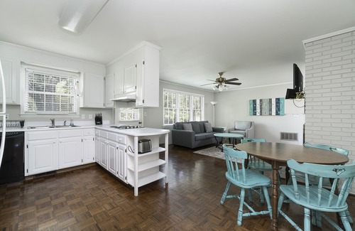 Wade Hampton House | Comfy Eastside Home Close to Downtown