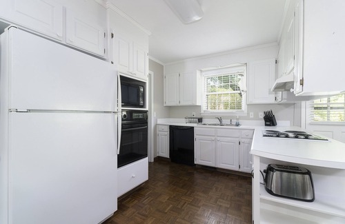 Wade Hampton House | Comfy Eastside Home Close to Downtown