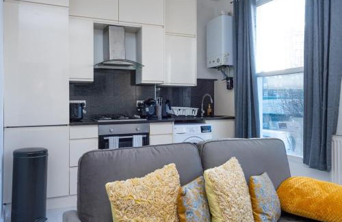 Harrow Road Apartment | Comfy Flat Near Portobello Road