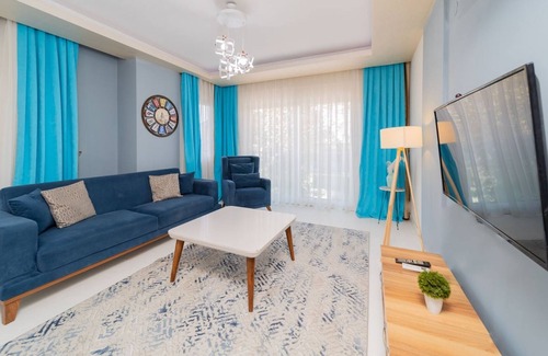 Eski Lara Apartment | Comfy Flat w Balcony 8 min to Duden Park