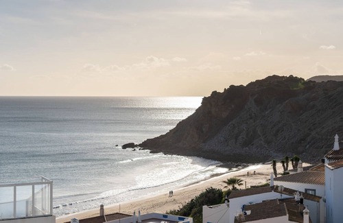 Burgau Apartment | Comfy Flat W/Rooftop Beach View by LovelyStay