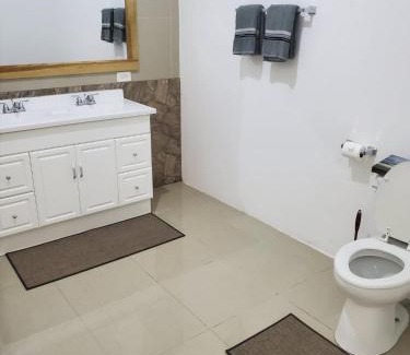 Port Antonio House | Comfy Guest Rooms