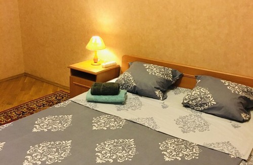 Shevchenkivs'kyi District Apartment | Comfy home near Botanic garden and railway station
