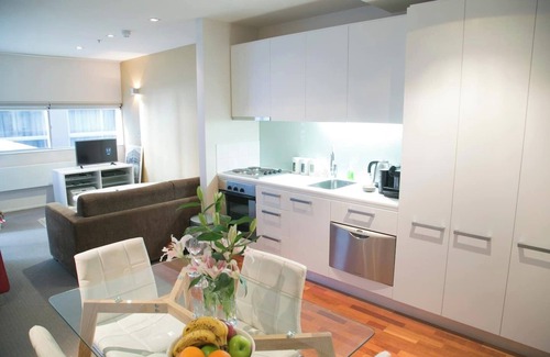 Te Aro Apartment | Comfy on Cuba Suite - Great Location Close to Attractions, Shops & Eateries