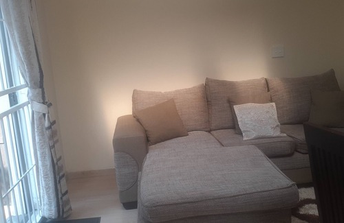 Croydon House | Comfy Private Home- Centrally Located, Close to Airport, Shops, Freeways, Casino