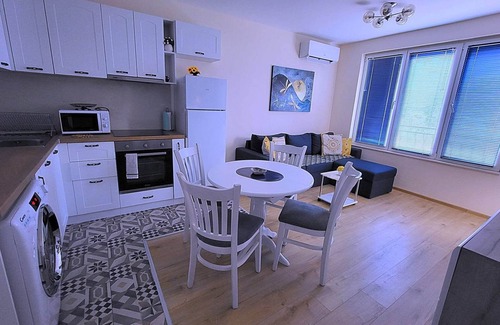 Burgas Apartment | Comfy & quiet 2 Bed flat, Great Location, Parking