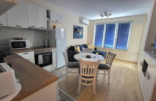 Burgas Apartment | Comfy & quiet 2 Bed flat, Great Location, Parking