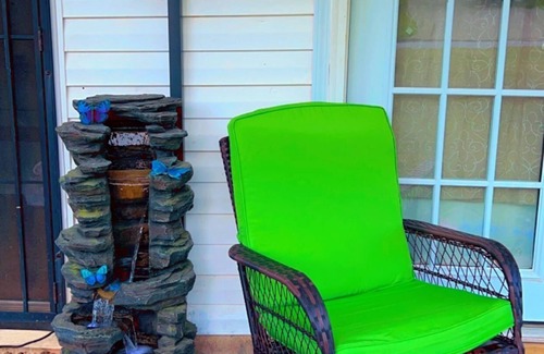 Covington House | Comfy relaxing studio