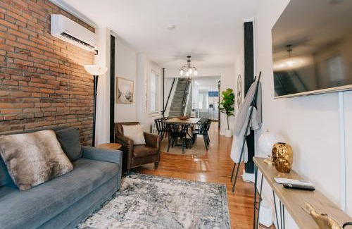 Lancaster House | Comfy renovated townhome - heart of Downtown Lancaster