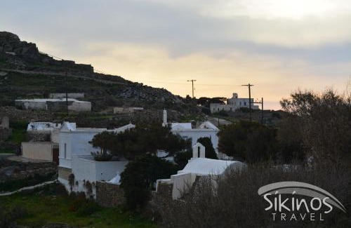Sikinos Apartment | Comfy Room with Adorable View