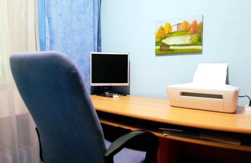 Seoci House | Comfy Room With Working Space in top Location