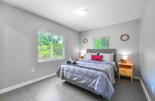 Northeast Miami Apartment | Comfy & Spacious Duplex w Top Amenities!