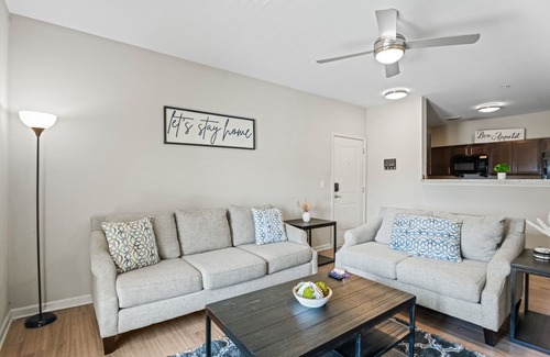 Union City Apartment | Comfy Stay by ATL Airport + Pool Access