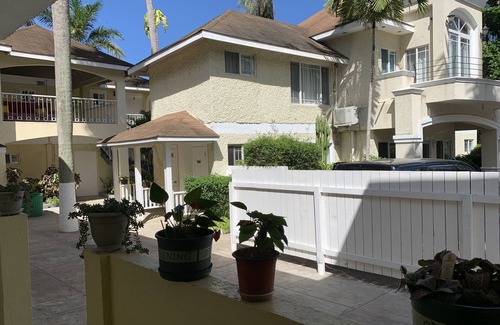 Negril Villa | Comfy Stay in Jamaica -Enjoy 7 Miles of White Sand Beach! by RedAwning
